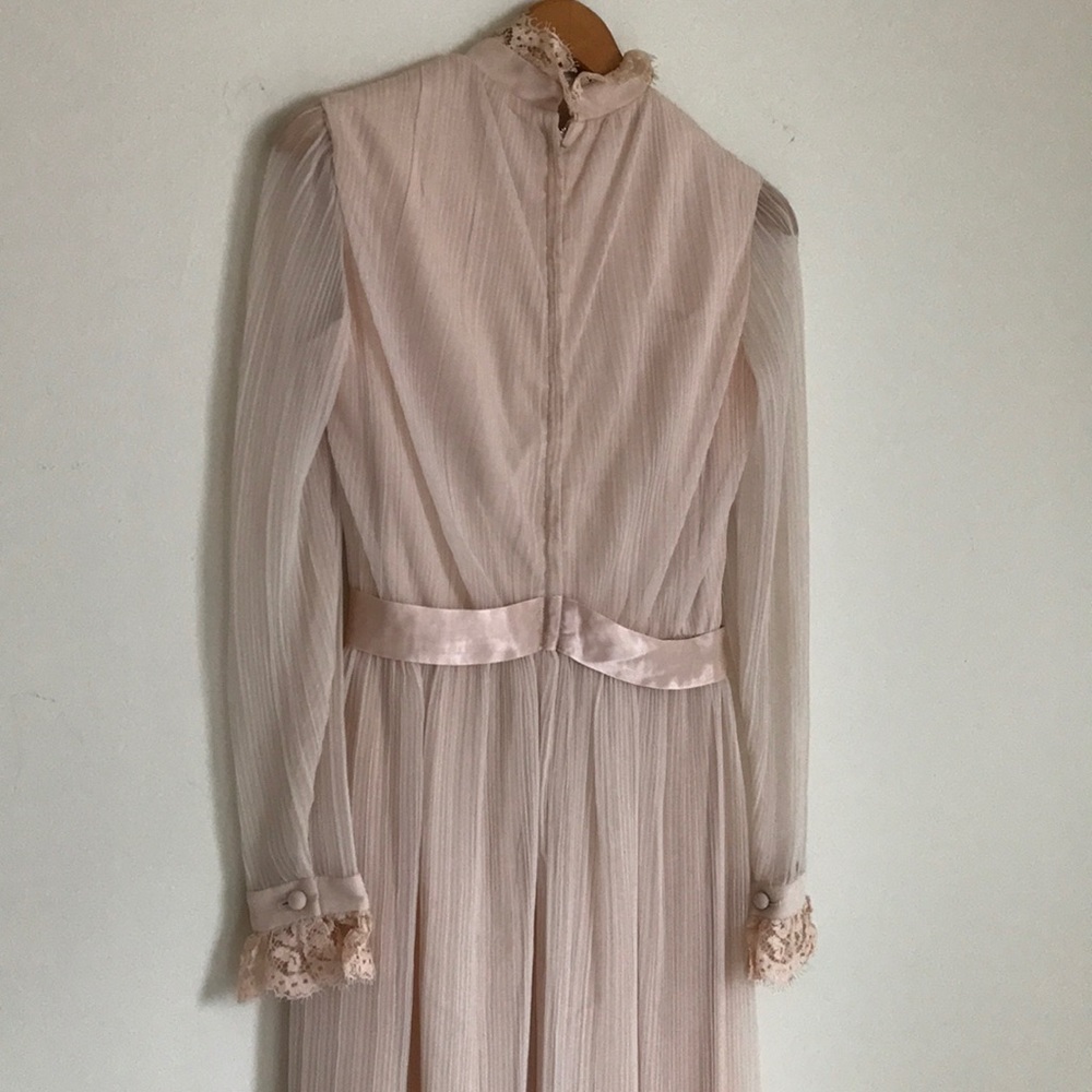 Vintage peach 1970’s gown - Picture 5 of 6